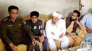 ڈی پی او قصور طارق عزیز سندھو کی دوہرے قتل اور ڈکیتی معہ قتل کے لواحقین سے ملاقات  